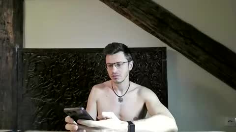 Andrew independent model 2000-0000 CET daily online show from April 17, 6:55 pm