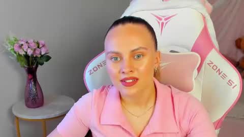 Snapshot of lumerisoren chatting on June 10, 4:39 pm lumerisoren online show from June 10, 4:39 pm