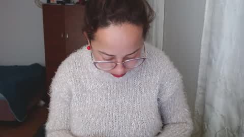 Snapshot of lumi_84 chatting on December 19, 10:34 am LUMI online show from December 19, 10:34 am