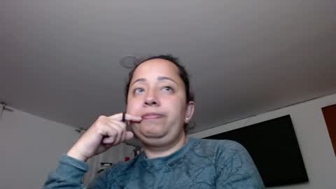 Snapshot of lumi_84 chatting on March 5, 12:16 am LUMI online show from March 5, 12:16 am