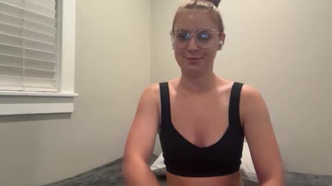 lumie online show from May 15, 4:08 am