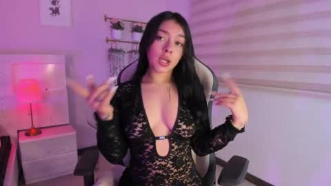 Snapshot of lummii_ chatting on June 8, 7:36 pm lummii_ online show from June 8, 7:36 pm