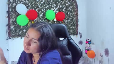 Snapshot of luna021_1 chatting on November 3, 7:26 pm Luna online show from November 3, 7:26 pm