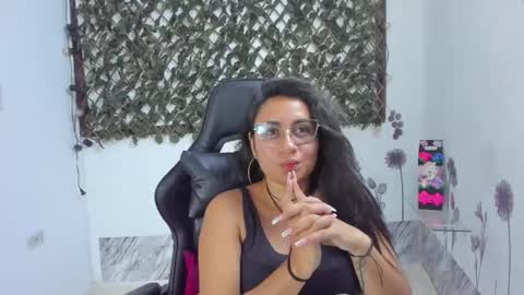 Snapshot of luna021_1 chatting on November 7, 7:58 pm Luna online show from November 7, 7:58 pm