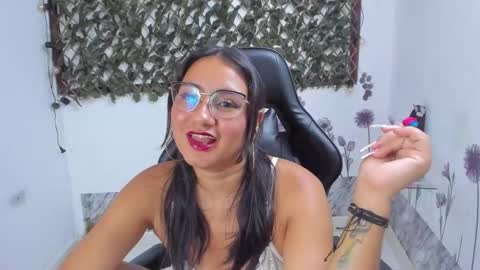 Snapshot of luna021_1 chatting on December 3, 9:35 pm Luna online show from December 3, 9:35 pm