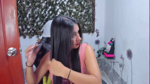 Snapshot of luna021_1 chatting on December 4, 10:07 pm Luna online show from December 4, 10:07 pm