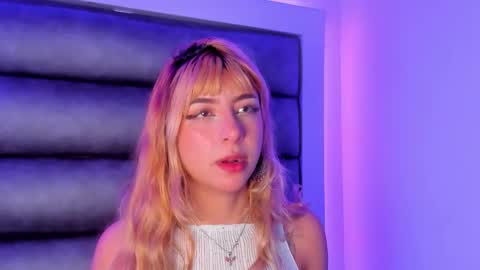 Snapshot of luna__scarlett chatting on February 7, 8:12 pm luna online show from February 7, 8:12 pm