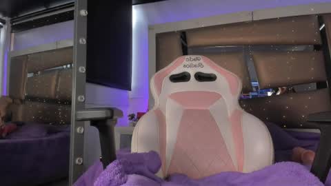 Snapshot of luna__scarlett chatting on April 18, 8:09 pm luna online show from April 18, 8:09 pm