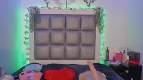 Snapshot of luna__scarlett chatting on June 4, 4:51 am luna online show from June 4, 4:51 am