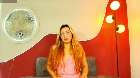 luna__velvet online show from June 10, 12:15 pm