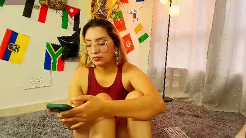 luna__velvet online show from June 24, 12:48 pm