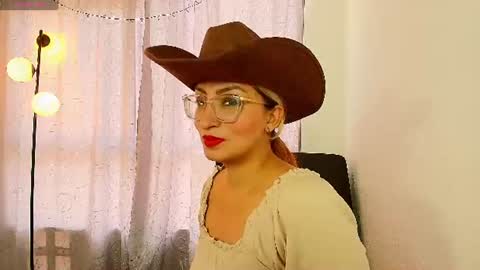 luna__velvet online show from July 1, 12:51 pm