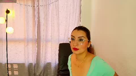 luna__velvet online show from July 2, 12:44 pm