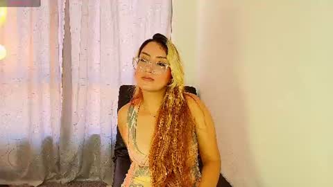 luna__velvet online show from July 6, 3:03 pm