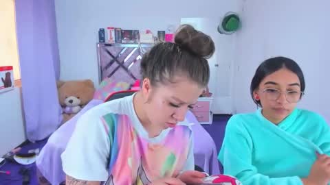 Snapshot of luna_analya chatting on May 9, 4:56 pm luna_analya online show from May 9, 4:56 pm