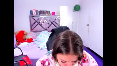 Snapshot of luna_analya chatting on June 8, 6:19 pm luna_analya online show from June 8, 6:19 pm