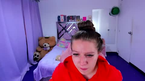 Snapshot of luna_analya chatting on June 15, 6:10 pm luna_analya online show from June 15, 6:10 pm