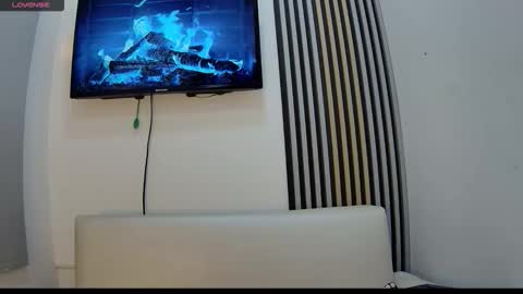 Snapshot of luna_and_banji chatting on November 11, 1:16 am luna and banji online show from November 11, 1:16 am