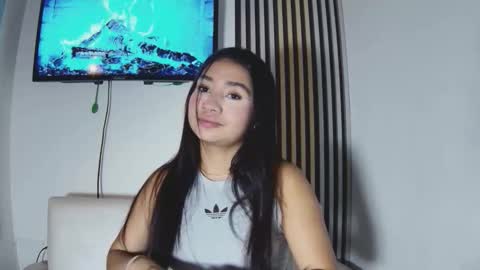 Snapshot of luna_and_banji chatting on December 5, 4:21 am luna and banji online show from December 5, 4:21 am