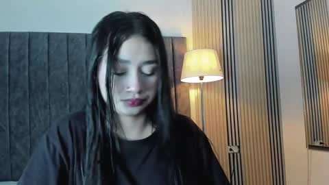 luna and banji online show from January 6, 3:43 am