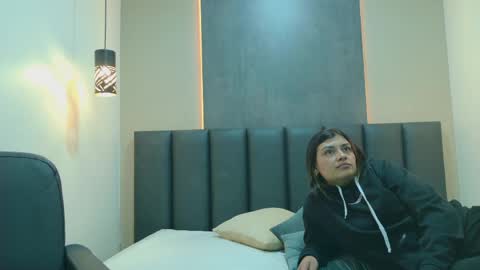 Snapshot of luna_and_jackson_ chatting on June 2, 2:57 am Luna Jackson online show from June 2, 2:57 am