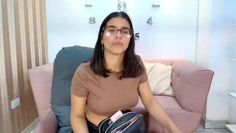 Luna And Titan  online show from March 8, 4:16 am