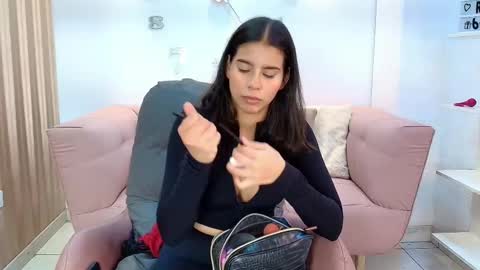 Luna And Titan  online show from March 9, 3:54 am