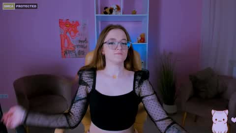 Snapshot of luna_berryy chatting on December 28, 2:54 am luna_berryy online show from December 28, 2:54 am
