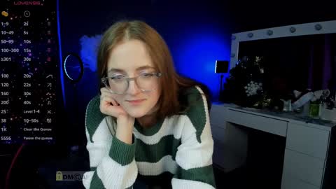 Snapshot of luna_berryy chatting on January 12, 3:07 am luna_berryy online show from January 12, 3:07 am