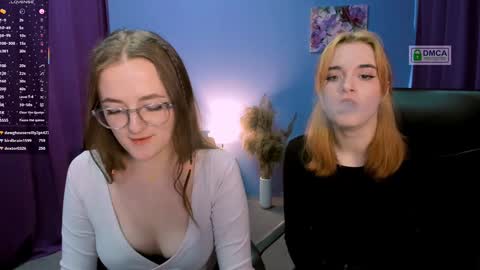 Snapshot of luna_berryy chatting on January 20, 11:43 pm luna_berryy online show from January 20, 11:43 pm