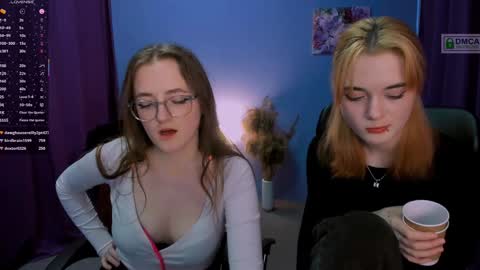 Snapshot of luna_berryy chatting on January 21, 2:43 am luna_berryy online show from January 21, 2:43 am
