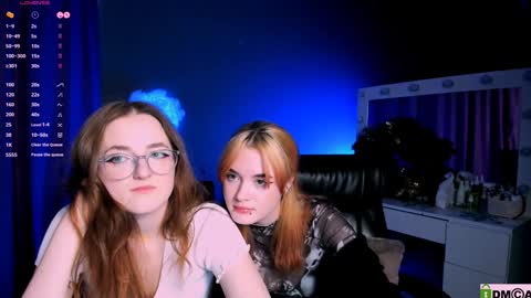 Snapshot of luna_berryy chatting on January 31, 11:35 pm luna_berryy online show from January 31, 11:35 pm
