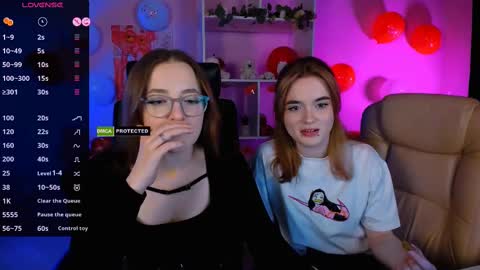 Snapshot of luna_berryy chatting on February 14, 8:59 pm luna_berryy online show from February 14, 8:59 pm