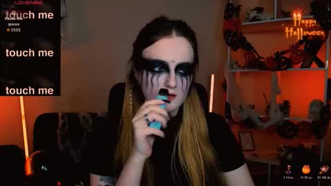 Snapshot of luna_berryy chatting on October 23, 7:23 pm luna_berryy online show from October 23, 7:23 pm
