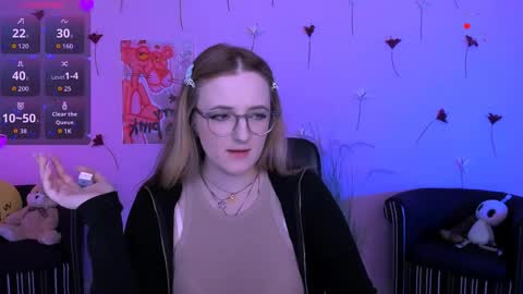 Snapshot of luna_berryy chatting on May 2, 8:14 pm luna_berryy online show from May 2, 8:14 pm