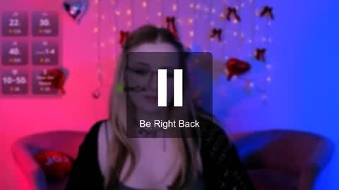 Snapshot of luna_berryy chatting on May 13, 7:55 pm luna_berryy online show from May 13, 7:55 pm