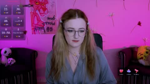 Snapshot of luna_berryy chatting on May 27, 7:44 pm luna_berryy online show from May 27, 7:44 pm