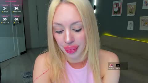 luna_beverly online show from March 13, 8:26 pm