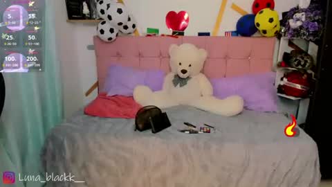 Snapshot of luna_blackk_ chatting on July 14, 7:30 pm Luna online show from July 14, 7:30 pm
