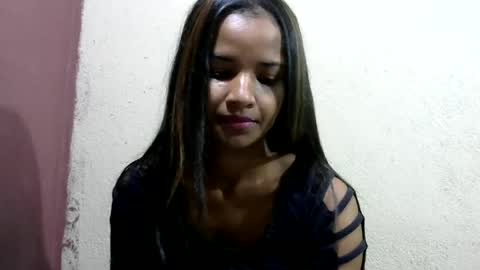 Snapshot of luna_cherry0 chatting on June 15, 4:36 am Laura online show from June 15, 4:36 am