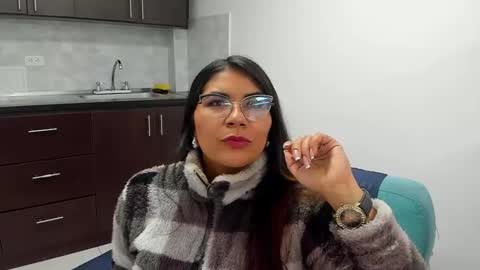 luna  online show from February 13, 11:17 am