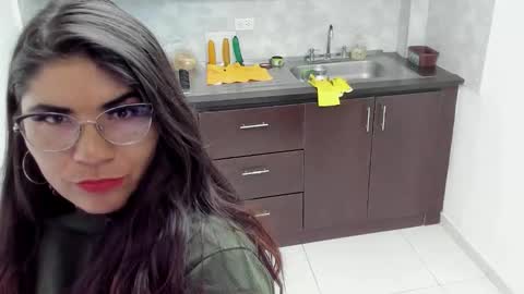 luna  online show from September 9, 12:48 pm