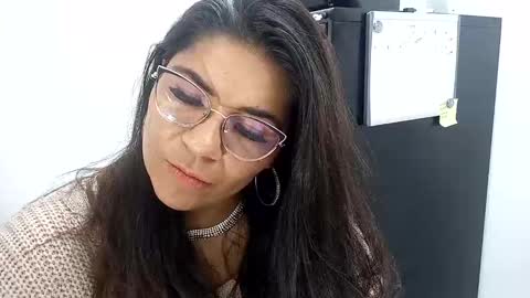 luna  online show from September 10, 2:39 pm