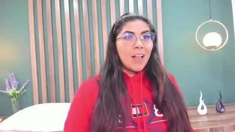 luna  online show from September 26, 8:02 pm