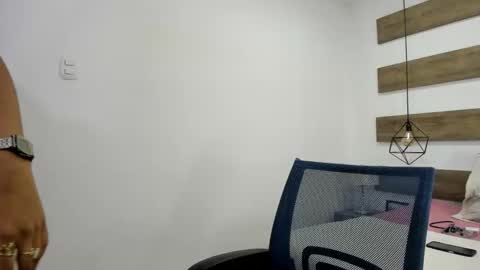 luna  online show from October 6, 11:18 am