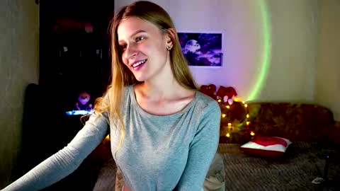 luna_evan online show from November 4, 10:14 am