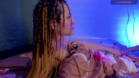 luna_hazard online show from December 7, 9:50 am