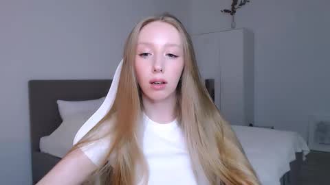 Luna online show from November 3, 9:59 pm