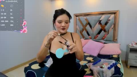 Snapshot of luna_johansson chatting on October 3, 12:13 pm Luna  online show from October 3, 12:13 pm