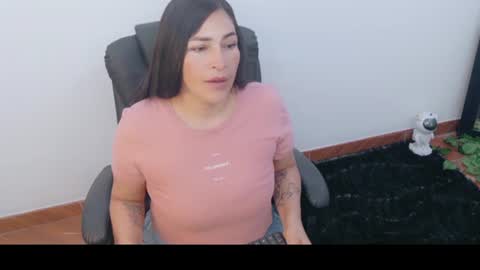 Snapshot of luna_lgomez chatting on June 24, 10:03 am luna online show from June 24, 10:03 am